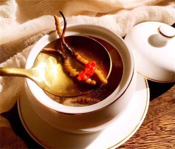 產(chǎn)婦能否食用冬蟲夏草？營養(yǎng)專家為你解答